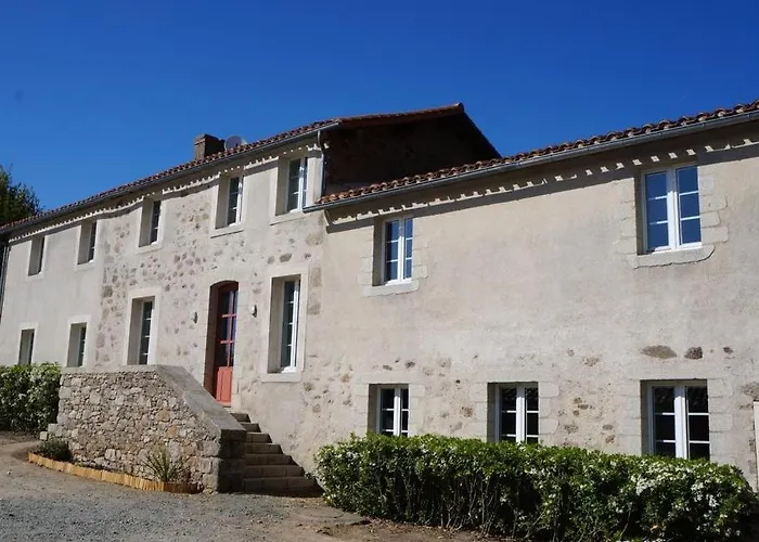 L'escale Du Bocage Piscine Couverte Chauffee * 拉弗罗瑟利尔